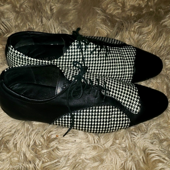 Shmoove Gatsby shoes